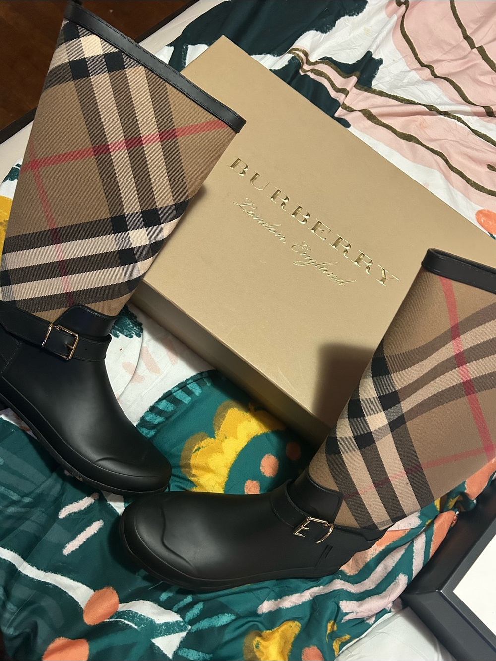 Burberry Black Rubber & Beige Vintage Check Women’s Rain Boots